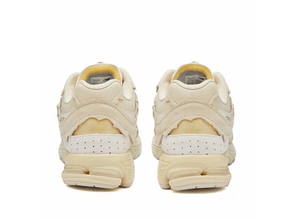 New Balance Men's 2002R Shoes