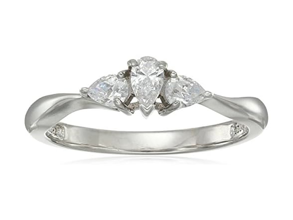 Amazon Essentials Ring 3 Stone Platinum