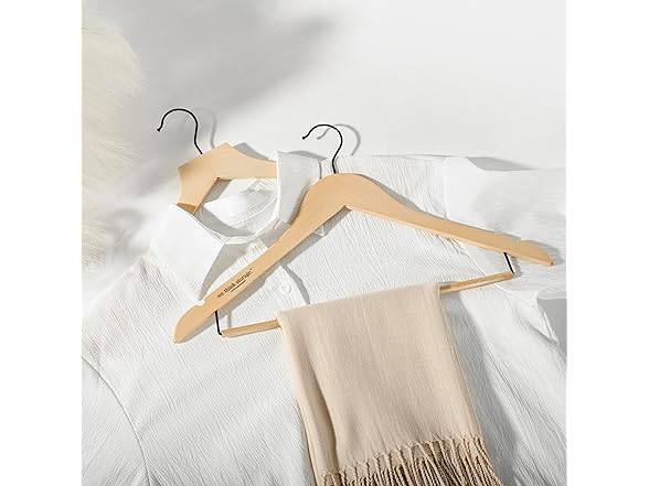 Sukkiri Non-Slip Wooden Suit Hangers Natural