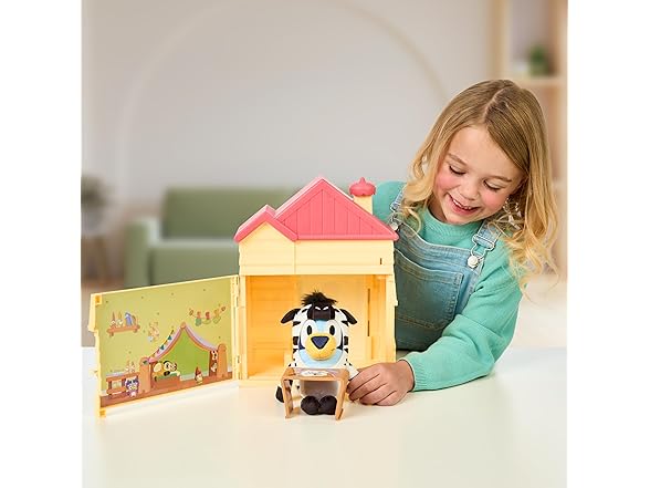 Bluey Play Date Plush Surprise