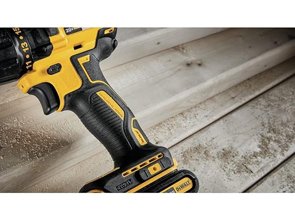 DEWALT DCD777C2 20V MAX Cordless Drill/Driver Kit