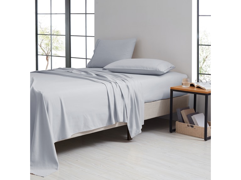 Bamboo 4 Piece 1800 Count Luxury Solid Sheet Sets