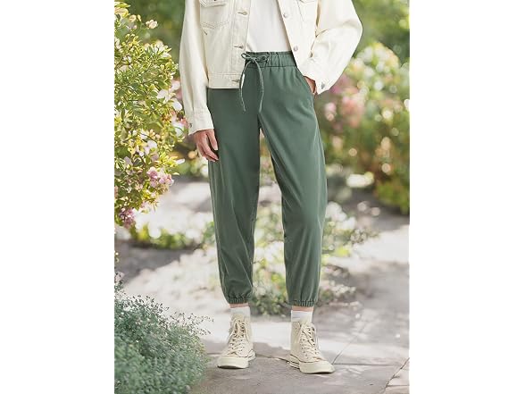 Levi's Women Off Duty Jogger