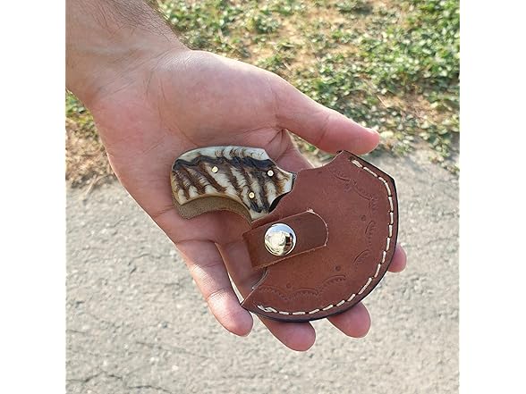 Vetus Skinning Knife Ram Damascus Steel