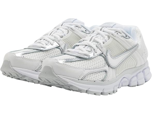 Nike W ZOOM VOMERO 5 WHITE/METALLIC SILVER