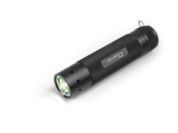 LINTERNA LED LENSER V2