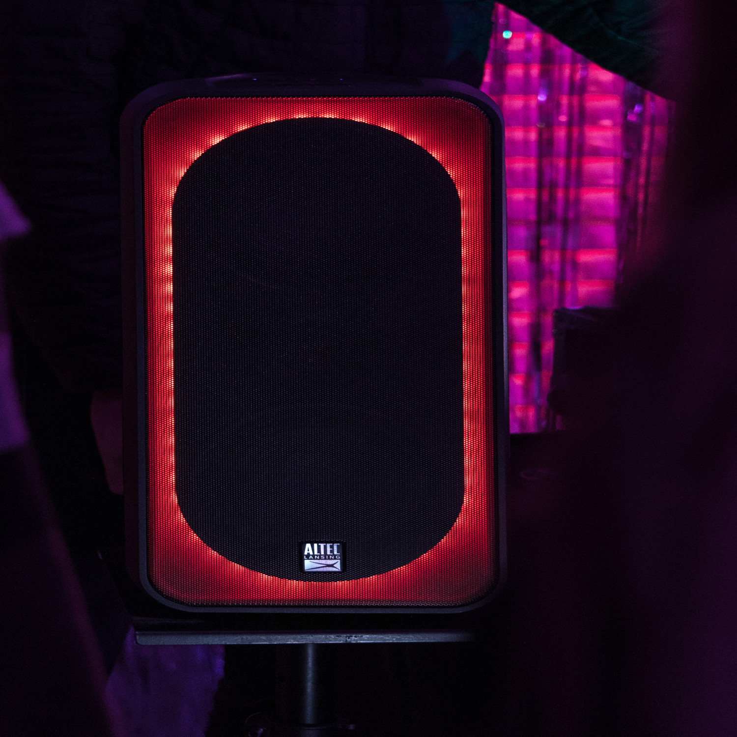 Shockwave 200 Wireless Speaker - Gallery 69