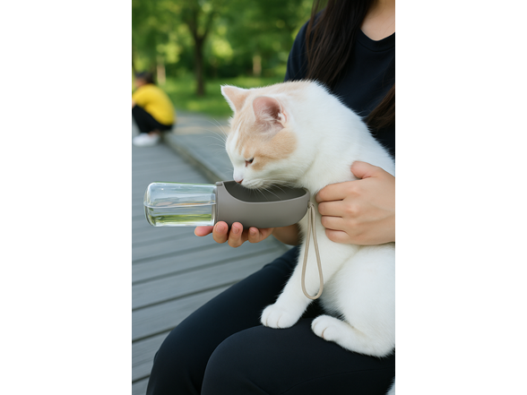Paws & Claws Pet Travel Water Bottle