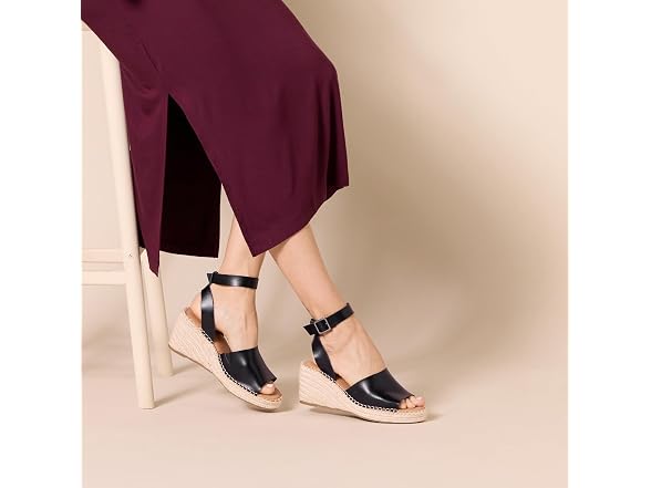 Amazon Essentials Women Comfortable Ankle Sandal