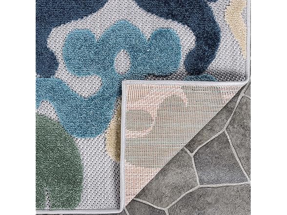 Superior Traditional Damask Indoor Outdoor Area Rug, Multicolor