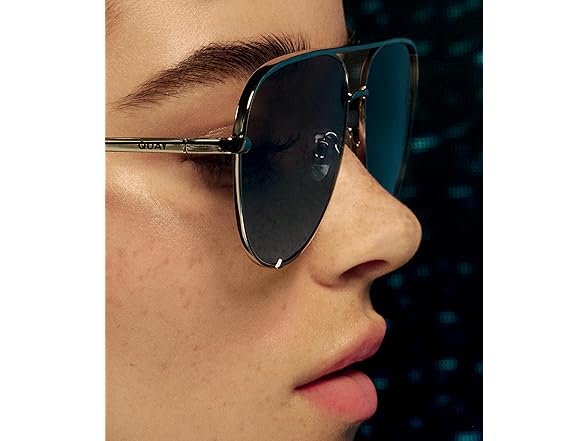 Quay Sunglasses Unisex Aviator