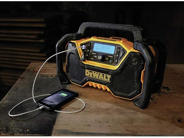 Dewalt DCR028B 12V/20V MAX Portable Bluetooth Radio