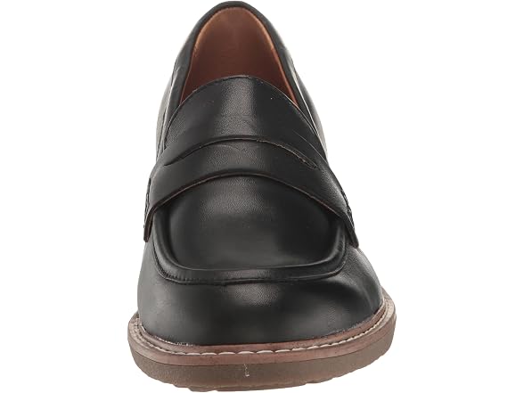 Earth Women's JAVAS Slip-on Penny