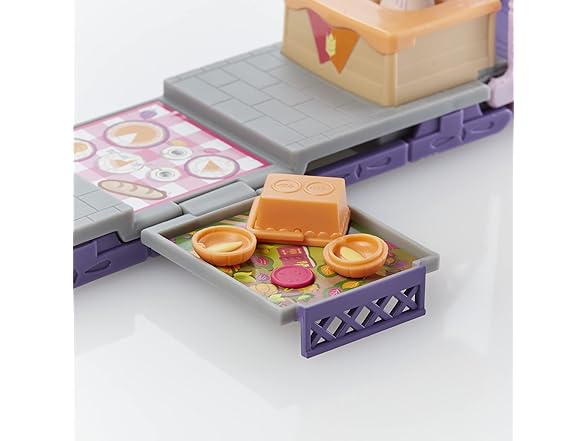 Disney Frozen Twirlabouts Picnic Playset