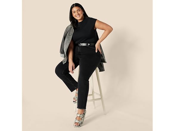 Amazon Essentials Women Slim-fit Ruched Matte Top