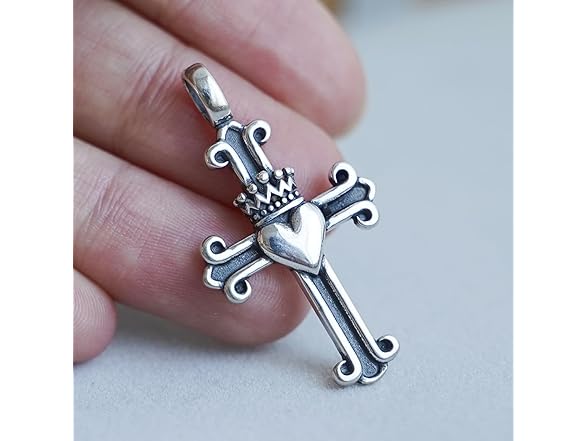 SUGARKITTEN Claddagh Cross Pendant