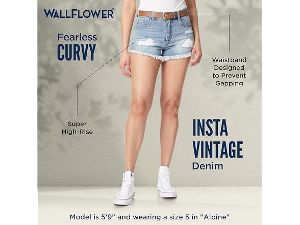 WallFlower Women (9) Fearless Belted Shorts