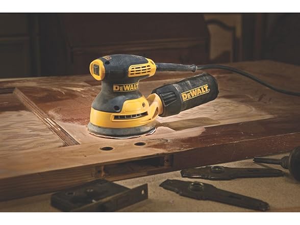 DEWALT DWE6421 Random Orbit Sander