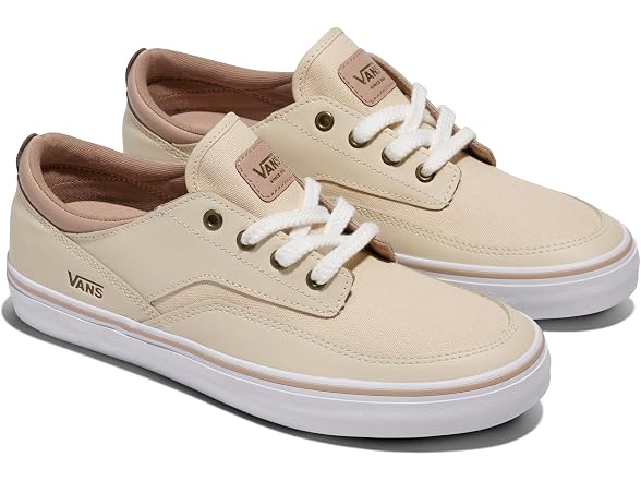 Vans Men Emmerson Deluxe Shoe