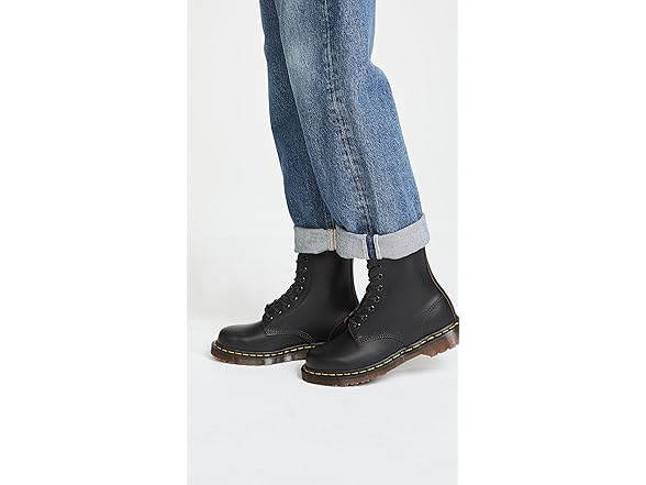 Dr. Martens Unisex 1460 Vintage 8 Eye