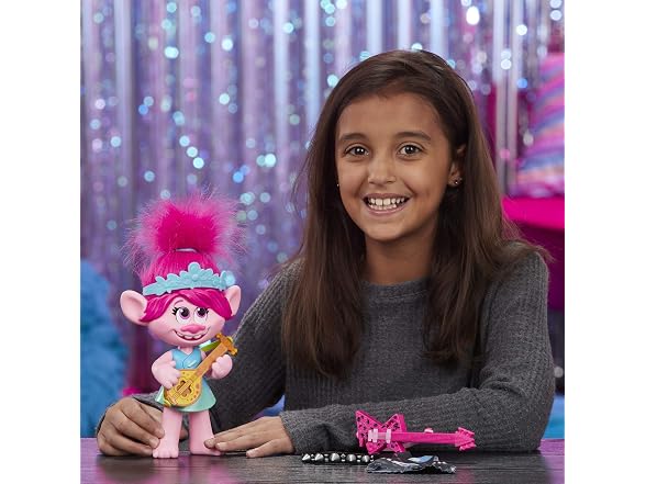 DreamWorks Trolls Pop-to-Rock Poppy Singing Doll
