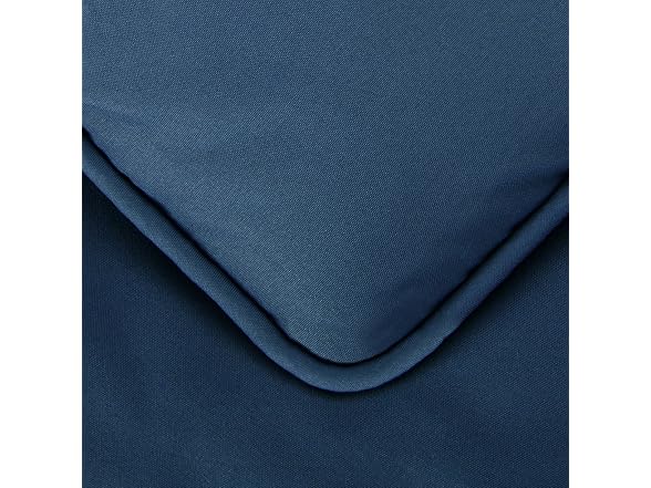AmazonBasics Pinch Pleat Comforter Set