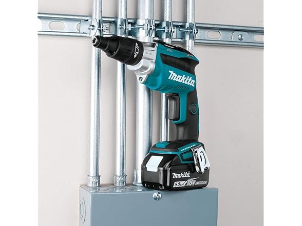 Makita XSF05T Brushless Screwdriver Kit