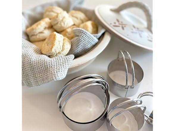 R&M International SS 2-1/3" Round Biscuit Cutter