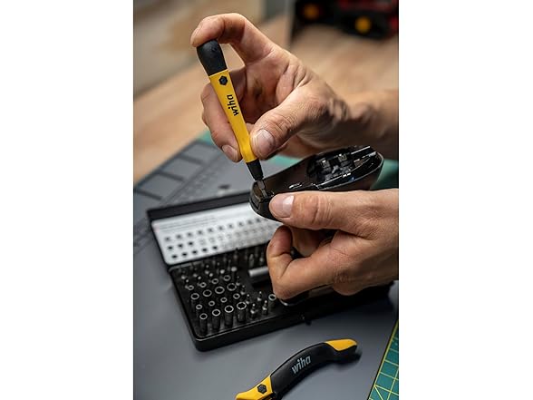 Wiha 75965 65pc System 4 ESD Ratchet & MicroBits Set