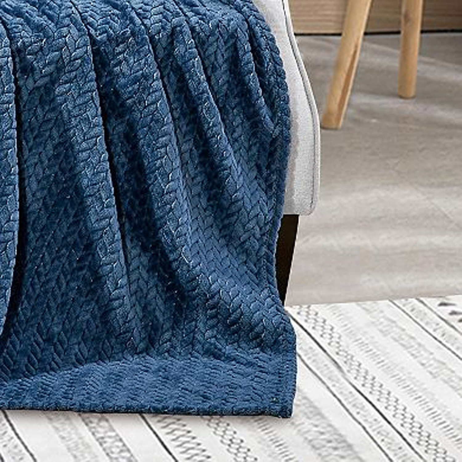 50"x60" Chevron Braided Microplush Throw - Gallery 15