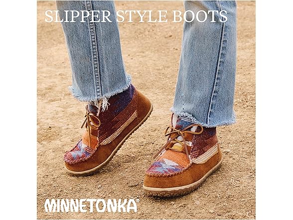 Minnetonka Women's Torrey Suede Bootie