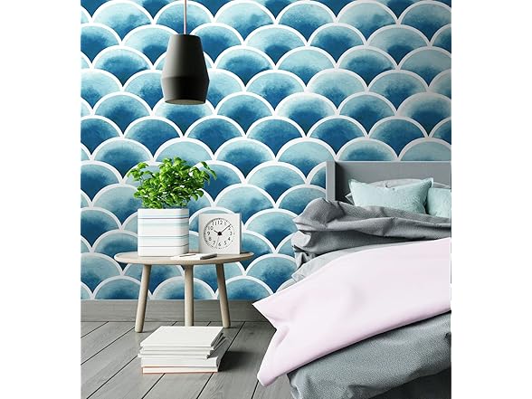 Safiyya Wavy Peel and Stick Wallpaper