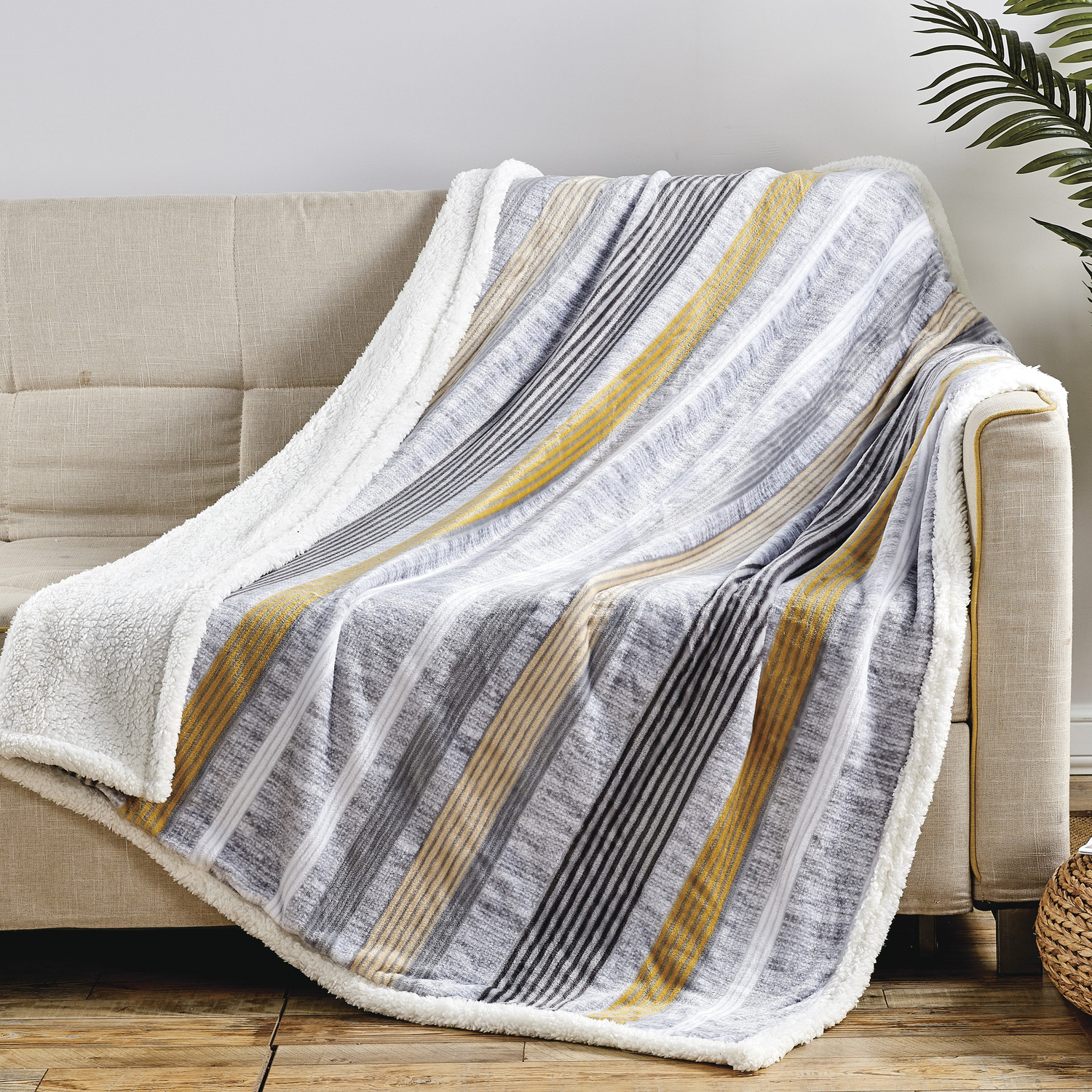 50 x 60 Printed Sherpa Throw Blanket - Gallery 8