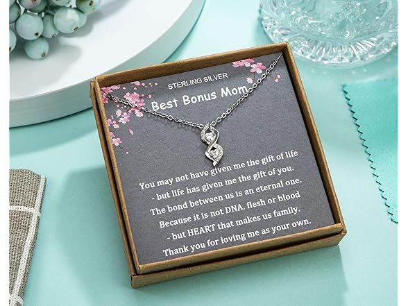 MILEPOSTJEW Bonus Mom Necklace