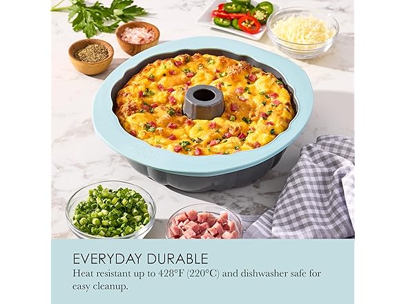 Chicago Metallic Silicone Fluted Cake Pan