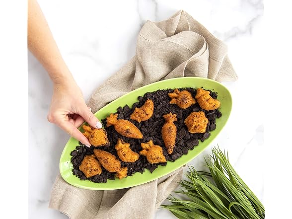 Nordic Ware Garden Patch Pan