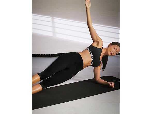 Nike Women (M) One High-Waisted Capri Leggings
