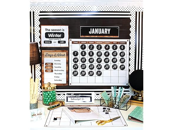 Schoolgirl Style Industrial Chic 95-Piece Calendar
