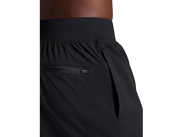 Gaiam Mens Hatha 2.0 7" Short