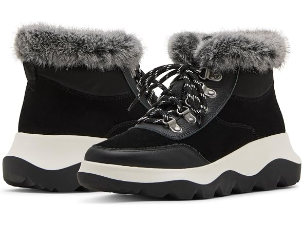 Blondo Waterproof Women's Ante Boot (10) - Gallery 6