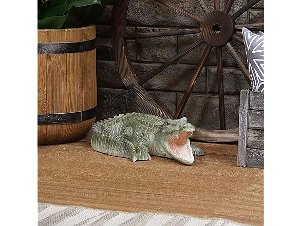 Sunnydaze Chloe The Crabby Crocodile Statue Patio