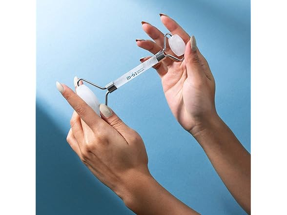 m-61 m-61 Clear Quartz Face Roller