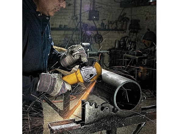 DEWALT DWE402 Angle Grinder, 4.5 Inch, 11 Amp