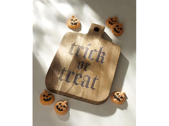 Oneida Trick-or-Treat Cheese Board