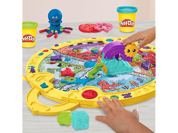 Play-Doh Fold & Go Playmat Starter Set