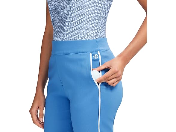 Izod Women (M) Athletic Capri Performance Pants