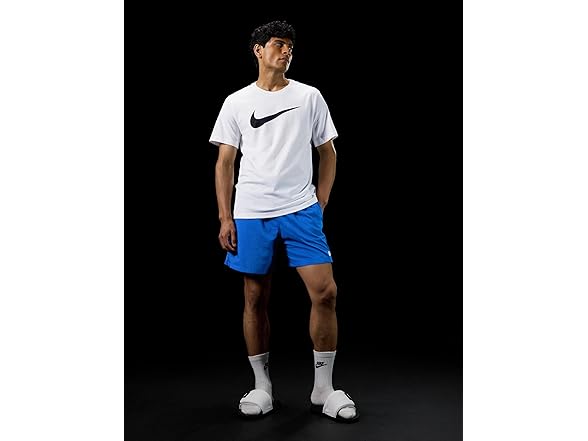 Nike Men's Swoosh Sportswear T-Shirt (L)
