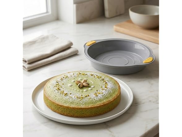 Restaurantware Round Gray Silicone Cake Pan, 11.2 x 10.2 In