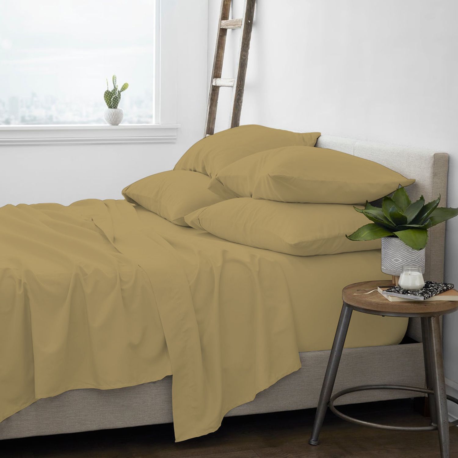 Premium Quality Super Soft Bed Sheet Set - Gallery 25