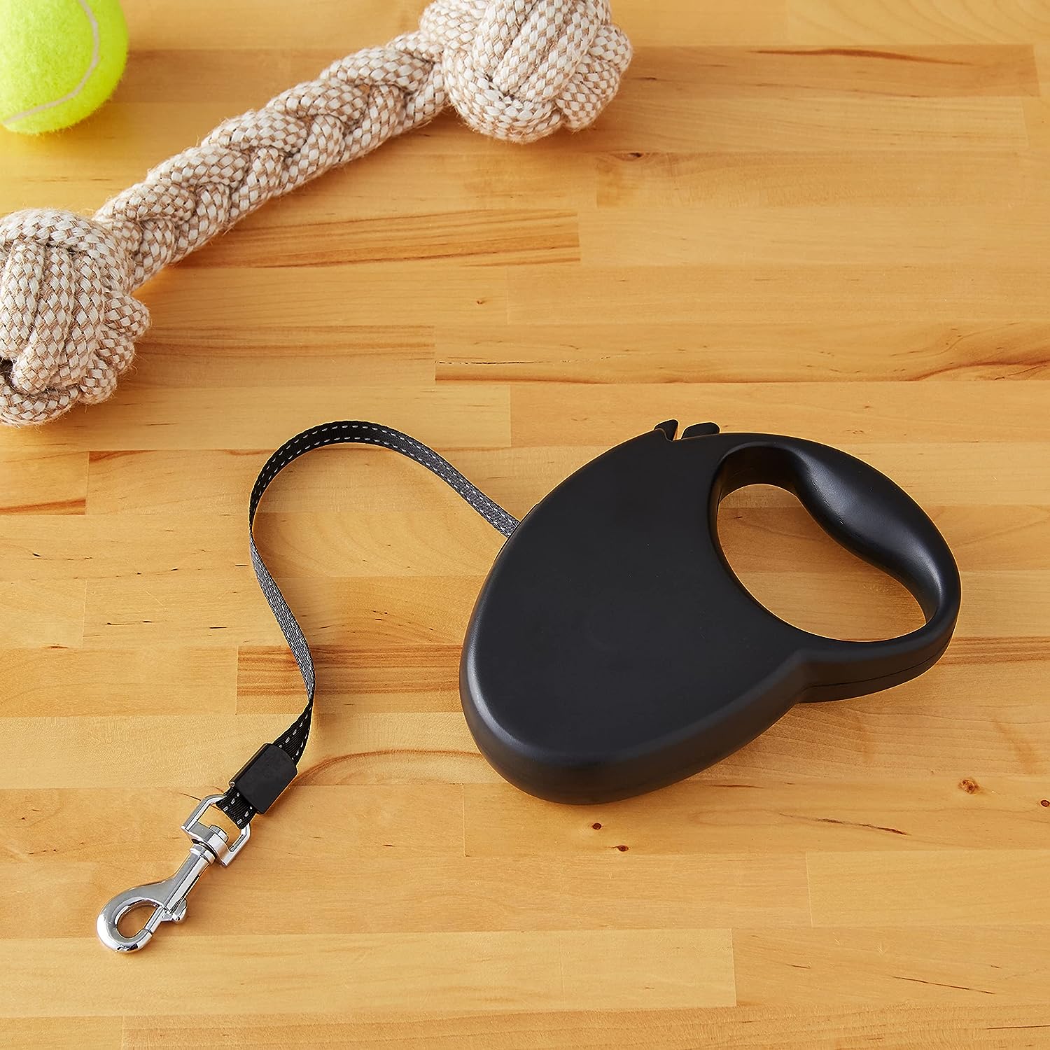 Amazon Basics Retractable Pet Leash, for Dogs- Small - Gallery 12